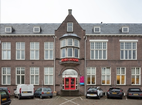 Ingang Julianalaan 67