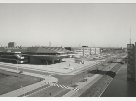 zwartwitfoto buitenkant aula