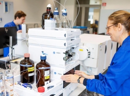 mensen in lab
